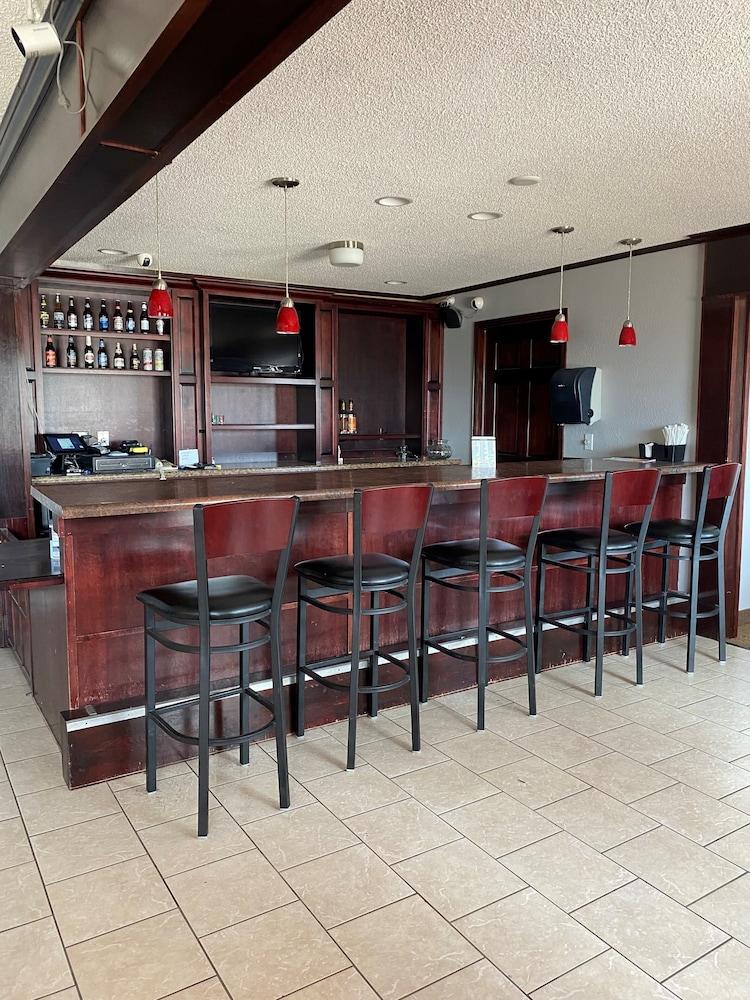 杜布克贝蒙特旅馆套房酒店 迪比克 外观 照片
